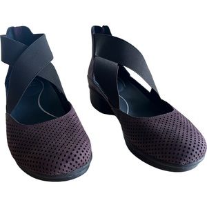 Dansko Laura cross strap nubuck perforated wedge shoes size 41/9.5 purple